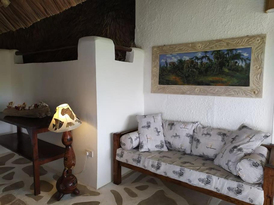 Twiga House Resort Piscina ☆☆☆☆☆ Pearl Beach Watamu Kültér fotó