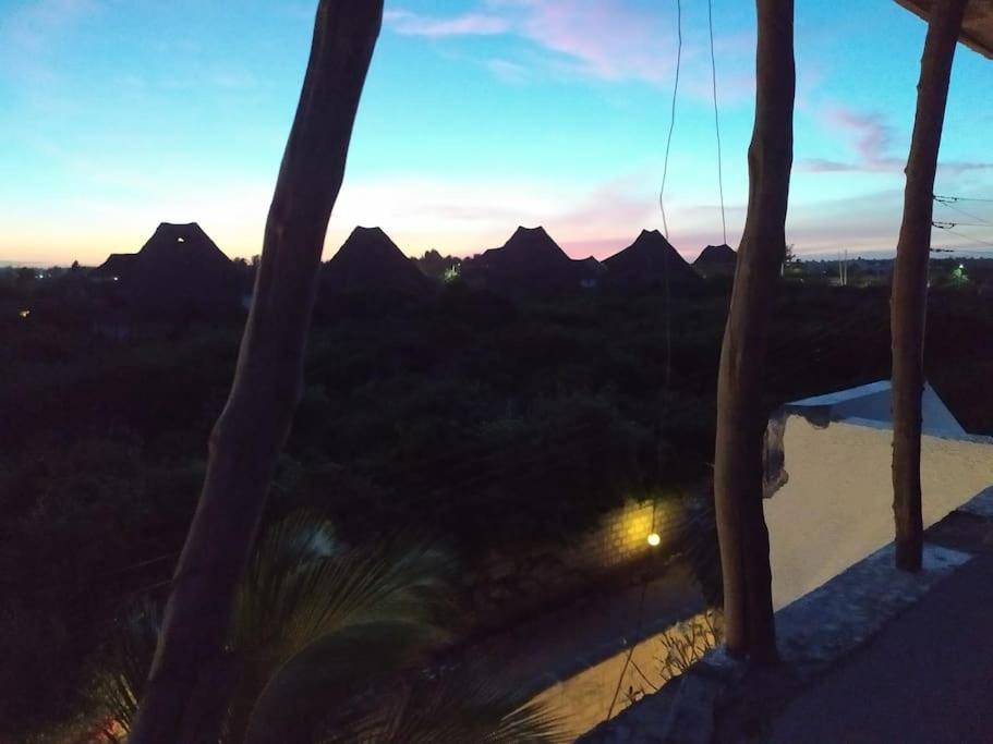 Twiga House Resort Piscina ☆☆☆☆☆ Pearl Beach Watamu Kültér fotó
